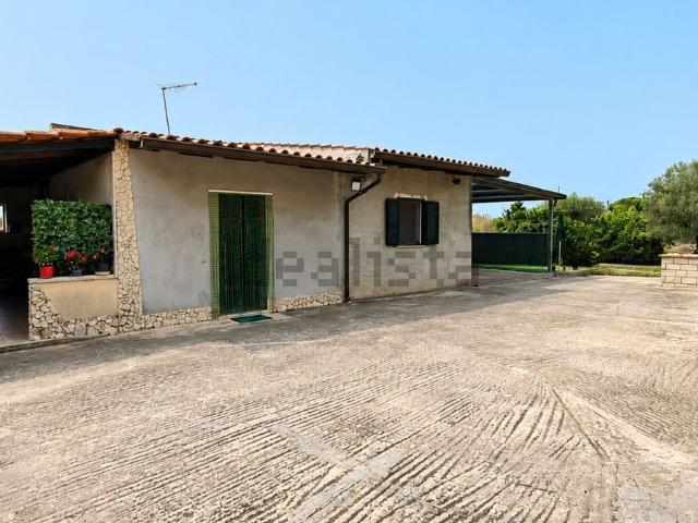 Villetta indipendente in vendita di 77 m² in Via Della Malva