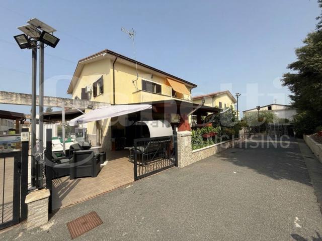 Villetta indipendente in vendita di 77 m² in Via Marinella