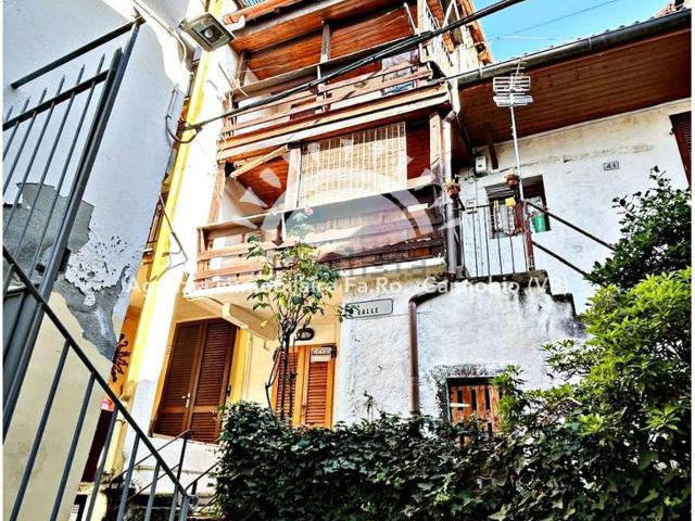 Villetta indipendente in vendita di 77 m² in Via Miazzina