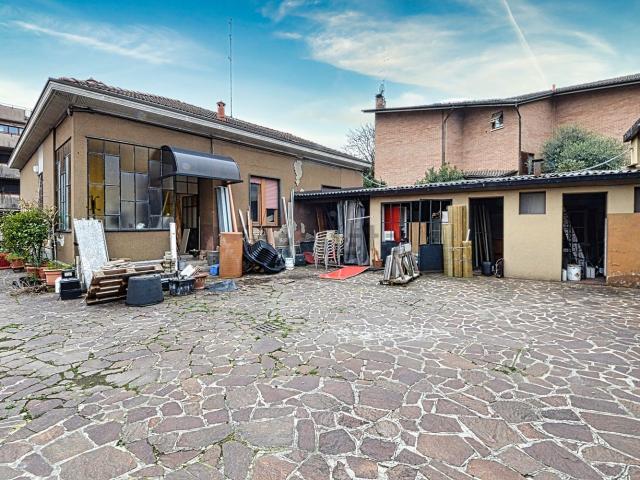 Villetta indipendente in vendita di 740 m² in Via Antonio Pacinotti, 10