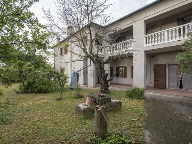 Villetta indipendente in vendita di 740 m² in Via Vo&apos  di Sotto