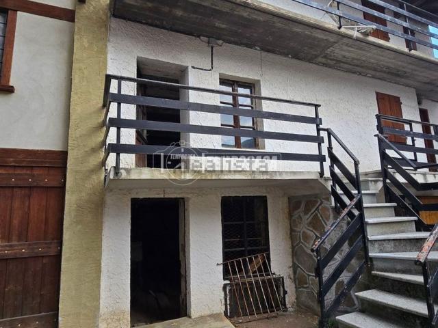 Villetta indipendente in vendita di 74 m² in Strada Provinciale 197 del Colle del Lys, 2