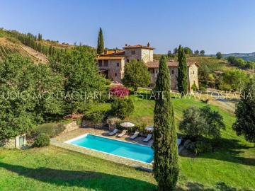 Villetta indipendente in vendita di 755 m² in Via S.s. 484, 24