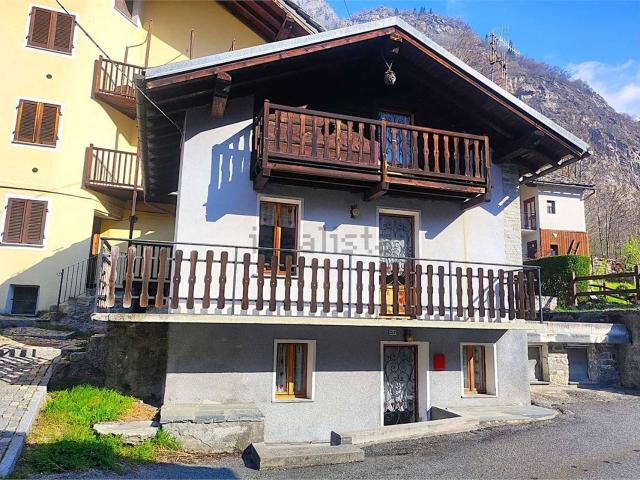 Villetta indipendente in vendita di 75 m² in Frazione Champriond