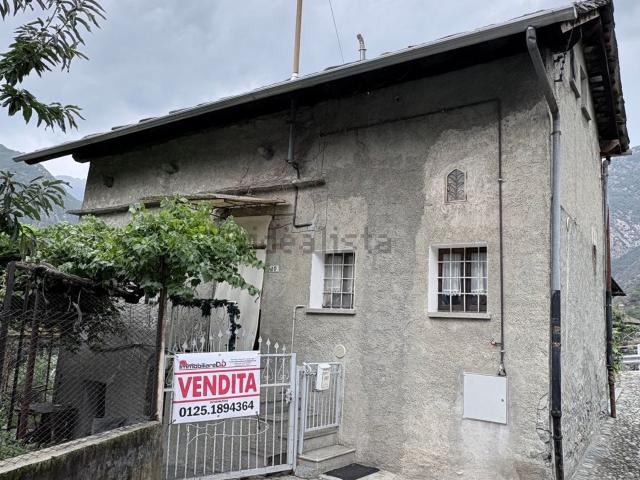 Villetta indipendente in vendita di 75 m² in Frazione Pied de Ville, 10