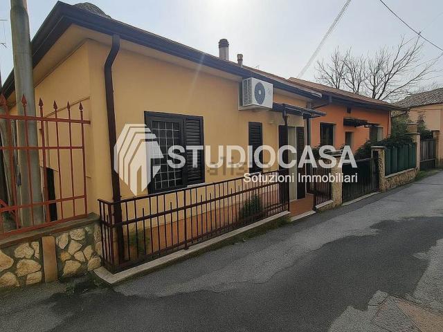 Villetta indipendente in vendita di 75 m² in Via Vittorio Alfieri, 7