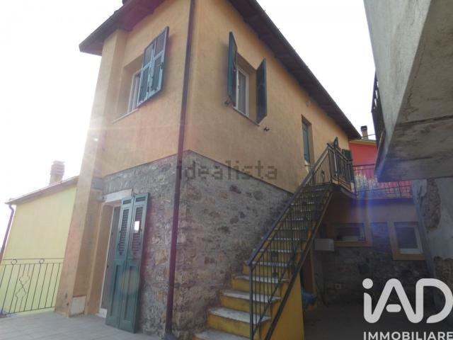 Villetta indipendente in vendita di 75 m² in Via Eugenio Montale, 3