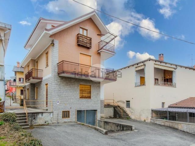 Villetta indipendente in vendita di 215 m² in Viale Italia 61, 61