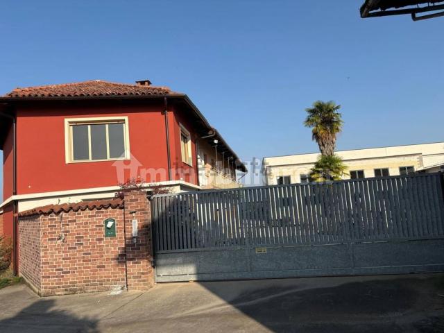 Villetta indipendente in vendita di 766 m² in Via Mattone