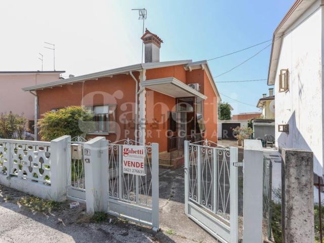 Villetta indipendente in vendita di 76 m² in Via Antonio Canova, 7