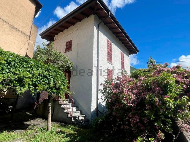 Villetta indipendente in vendita di 76 m² in Via Roma