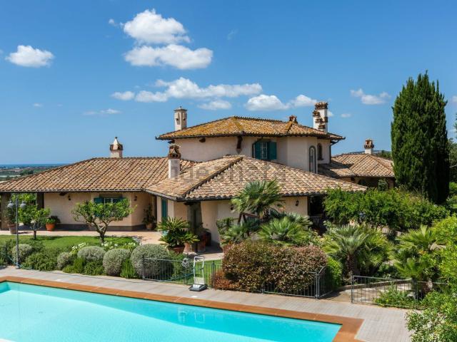 Villetta indipendente in vendita di 770 m² in Via Colle dell&apos Uliveto