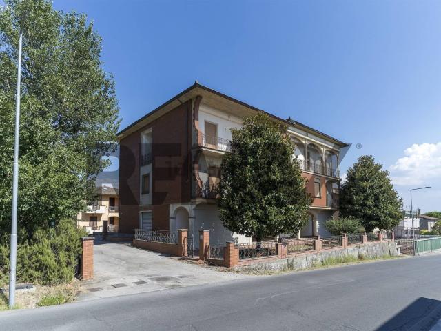 Villetta indipendente in vendita di 774 m²