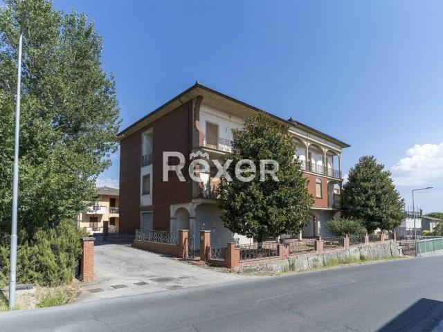 Villetta indipendente in vendita di 774 m² in Via Carraia, 17