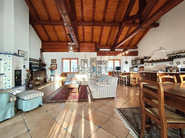 Villetta indipendente in vendita di 775 m²