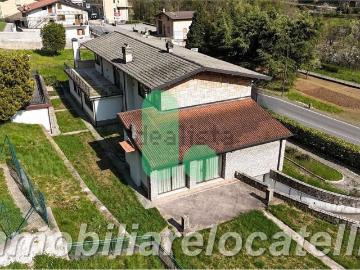 Villetta indipendente in vendita di 780 m² in Via Tiolo, 33