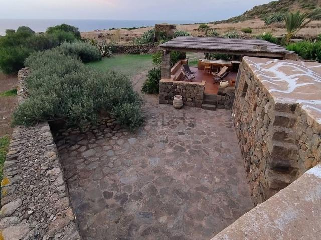 Villetta indipendente in vendita di 78 m² in Strada Perimetrale dietro Isola, 92