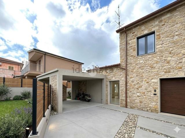 Villetta indipendente in vendita di 83 m² in Via Bassiano, 323
