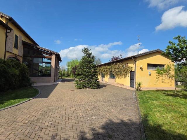 Villetta indipendente in vendita di 800 m²
