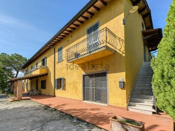 Villetta indipendente in vendita di 800 m² in Via C. Doddoli