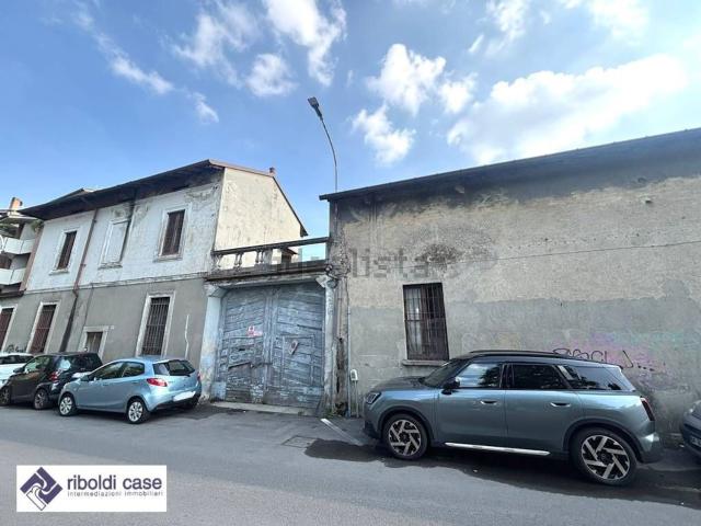 Villetta indipendente in vendita di 800 m² in Via Cristoforo Colombo