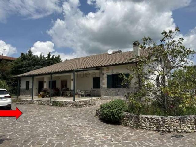 Villetta indipendente in vendita di 154 m² in Contrada Colli