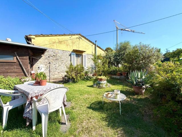 Villetta indipendente in vendita di 80 m² in Via Vecchia Fiorentina II Tronco