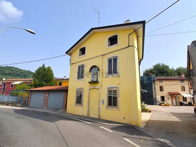 Villetta indipendente in vendita di 80 m² in Via Aldo Moro