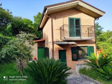 Villetta indipendente in vendita di 80 m² in Via Alfonso Frangipane