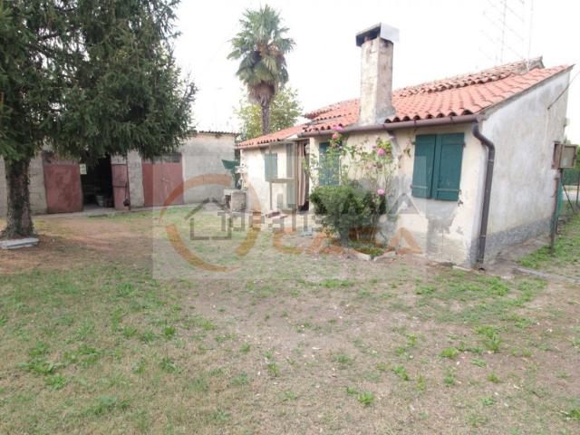 Villetta indipendente in vendita di 80 m² in Via Antonio Pertile