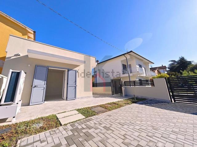 Villetta indipendente in vendita di 80 m² in Via Brando Brandi
