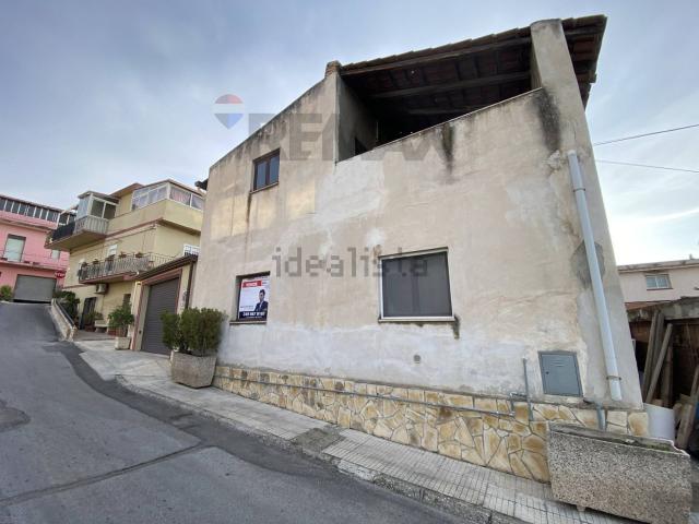 Villetta indipendente in vendita di 80 m² in Via Calderone Notaio, 16