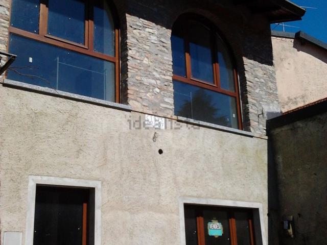 Villetta indipendente in vendita di 80 m² in Via Duca Guido Visconti di Modrone, 17