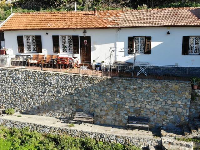 Villetta indipendente in vendita di 80 m² in Via LAMARMORA