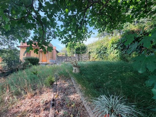 Villetta indipendente in vendita di 80 m² in Via Ortana