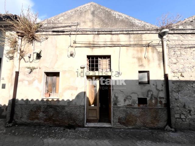 Villetta indipendente in vendita di 80 m² in Via Placido Carrafa