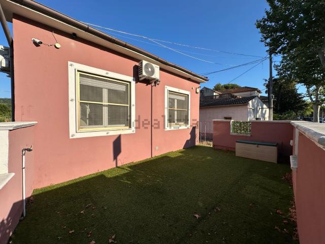 Villetta indipendente in vendita di 81 m² in Viale A. Moro, 57