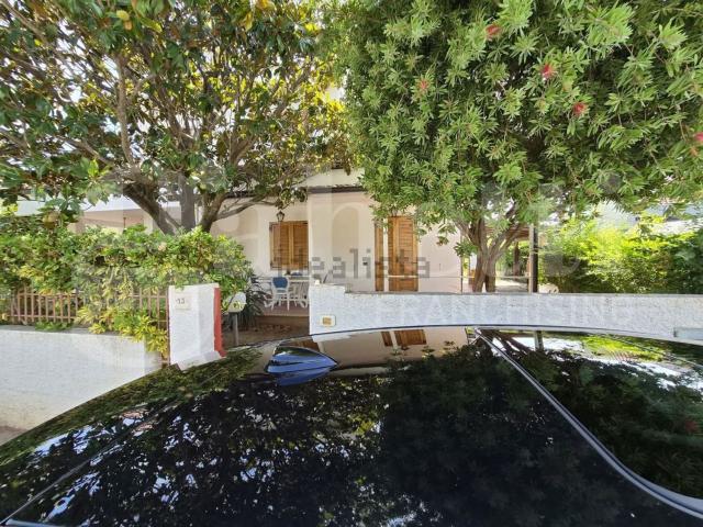 Villetta indipendente in vendita di 81 m² in Viale delle Mimose, 32
