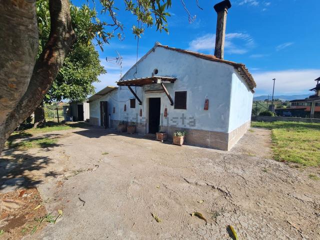 Villetta indipendente in vendita di 87 m² in Via Colle Farina