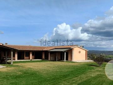 Villetta indipendente in vendita di 840 m²