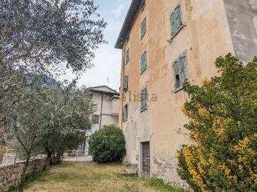 Villetta indipendente in vendita di 843 m² in Via Francesco Arcioni, 20