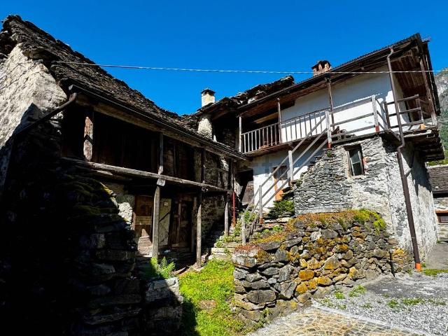 Villetta indipendente in vendita di 84 m² in Via Rovesca, 10