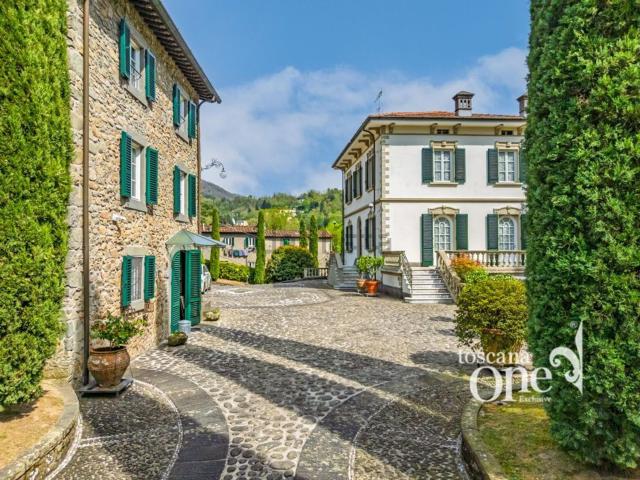 Villetta indipendente in vendita di 850 m² in Via Casinò Municipale, 2