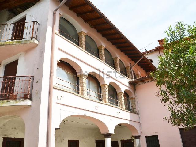 Villetta indipendente in vendita di 850 m² in Via Antonio Locatelli, 1
