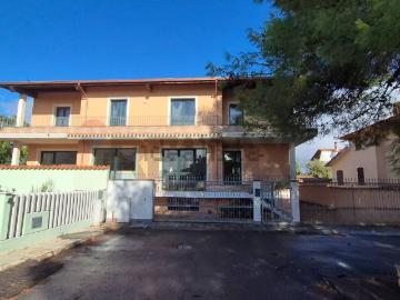 Villetta indipendente in vendita di 859 m²