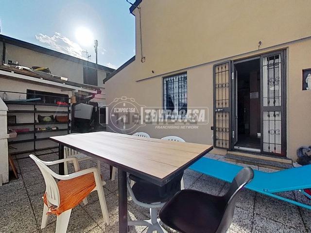 Villetta indipendente in vendita di 85 m² in Via Dante Alighieri, 12