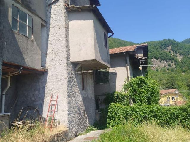 Villetta indipendente in vendita di 85 m² in Via della chiesa