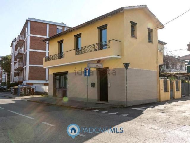 Villetta indipendente in vendita di 85 m² in Via Jacopo Crescini, 2