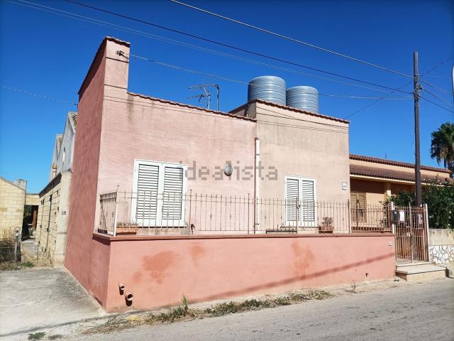 Villetta indipendente in vendita di 85 m² in Via Lombardo, 252