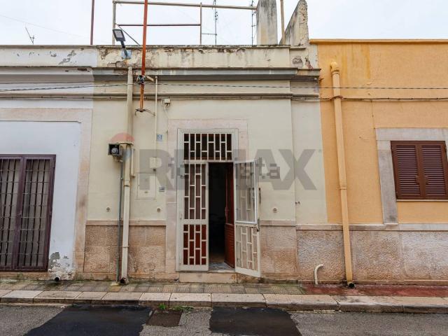 Villetta indipendente in vendita di 86 m² in Via Ugo Foscolo, 11